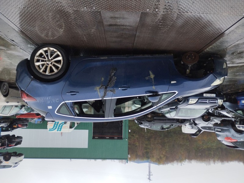 opel astra j lim. del año 2009