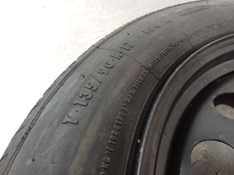 Recambio de neumatico repuesto para bmw x3 (e83) 2.0d referencia OEM IAM 6758778  T135-90R17 104M