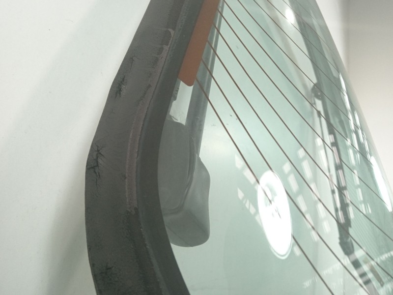 Recambio de porton trasero para renault fuego 829-explosion referencia OEM IAM   