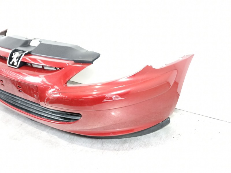 Recambio de paragolpes delantero para peugeot 307 (s1) xs referencia OEM IAM 9643067477  