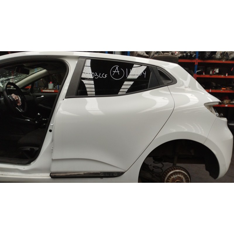 Recambio de puerta trasera izquierda para renault clio v intens referencia OEM IAM   