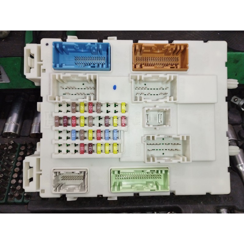 Recambio de caja reles / fusibles para ford focus lim. (cb8) ambiente referencia OEM IAM   