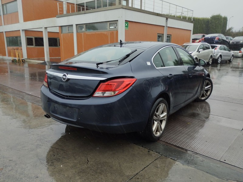 opel insignia berlina del año 2009