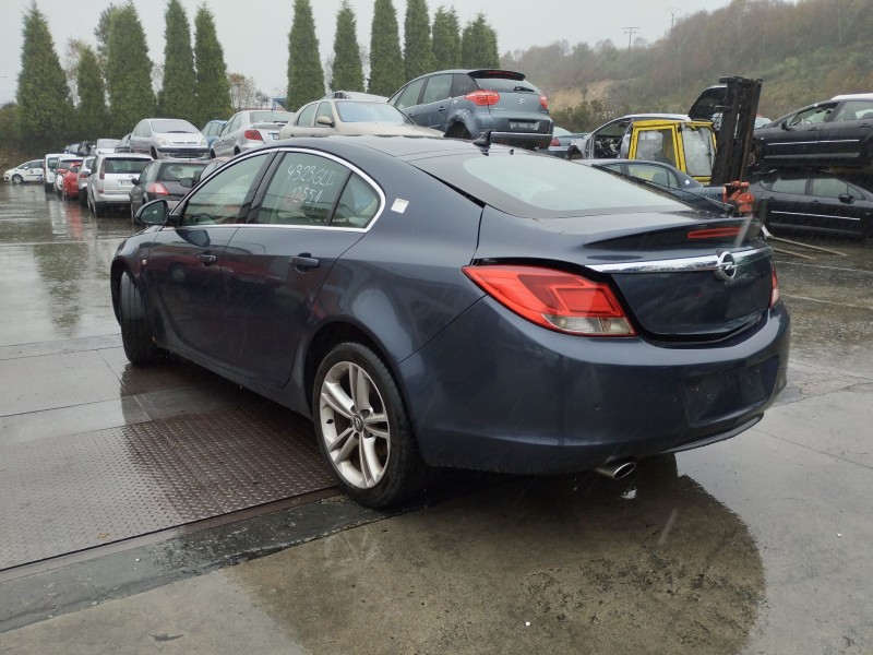 opel insignia berlina del año 2009