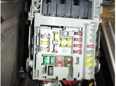 Recambio de caja reles / fusibles para opel insignia berlina cosmo referencia OEM IAM 13285113  