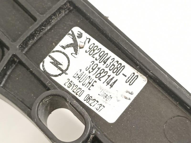 Recambio de elevalunas delantero izquierdo para peugeot 208 2020 referencia OEM IAM 9829043680  