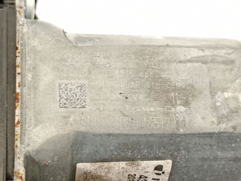 Recambio de elevalunas delantero izquierdo para peugeot 208 2020 referencia OEM IAM 9829043680  