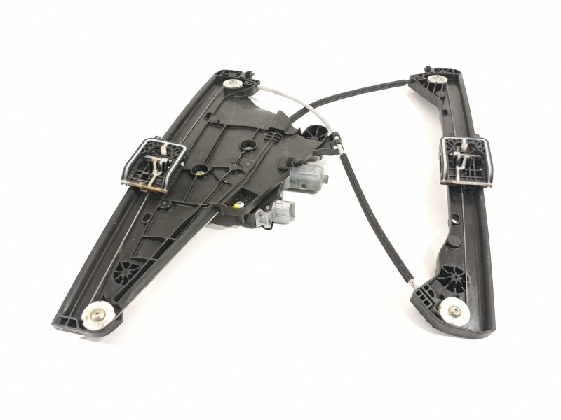 Recambio de elevalunas delantero izquierdo para peugeot 208 2020 referencia OEM IAM 9829043680  