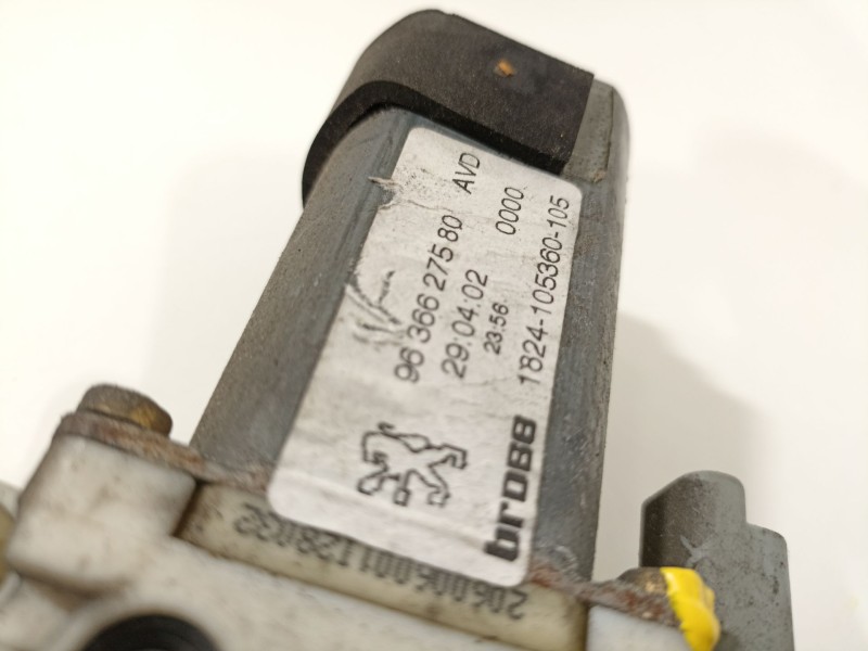 Recambio de elevalunas delantero derecho para peugeot 206 cc cc referencia OEM IAM 9636627580  