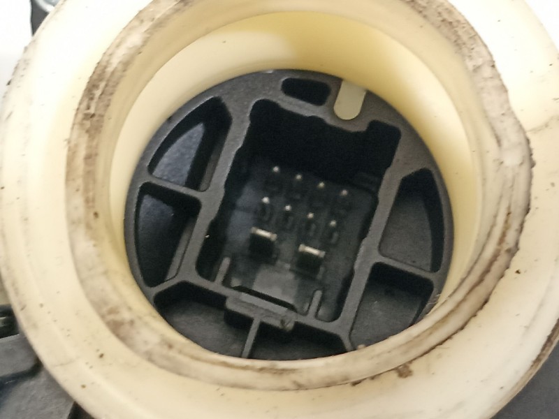 Recambio de elevalunas trasero derecho para toyota avensis (t27) active referencia OEM IAM 8570202020  