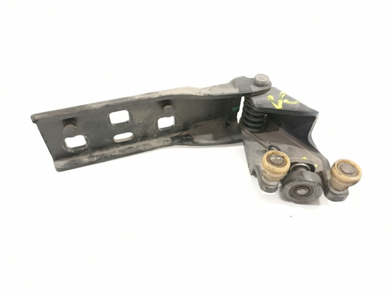 Recambio de bisagra puerta para opel vivaro b kasten/combi combi l1 2.9t referencia OEM IAM 777645238r  93451715