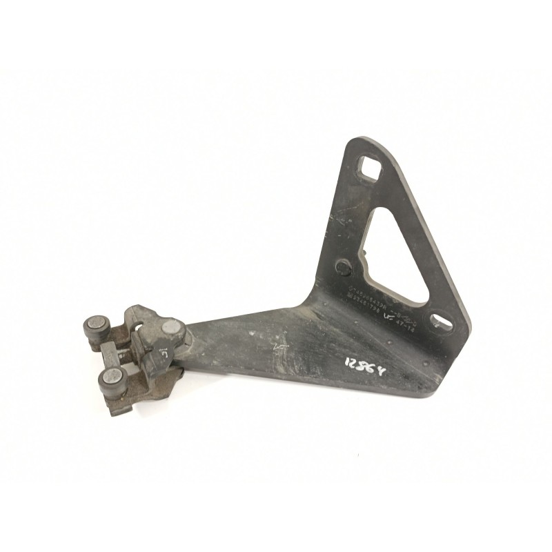 Recambio de bisagra puerta para opel vivaro b kasten/combi combi l1 2.9t referencia OEM IAM 745965439R  934651798