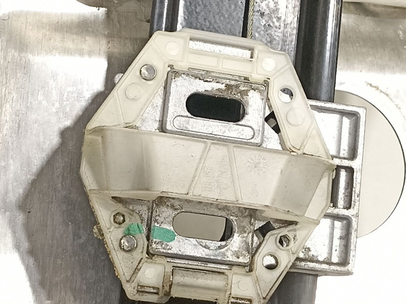 Recambio de elevalunas delantero izquierdo para mercedes-benz clase s (w221) berlina 350 (221.056) referencia OEM IAM A221890096