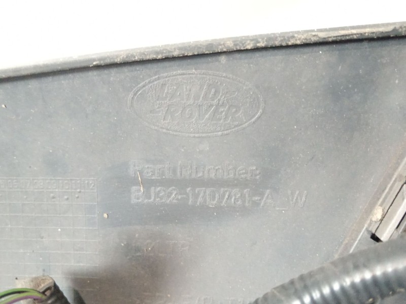 Recambio de paragolpes trasero para land rover range rover evoque (l538) 2.0 d 4x4 referencia OEM IAM BJ3217D781  BJ3217926A
