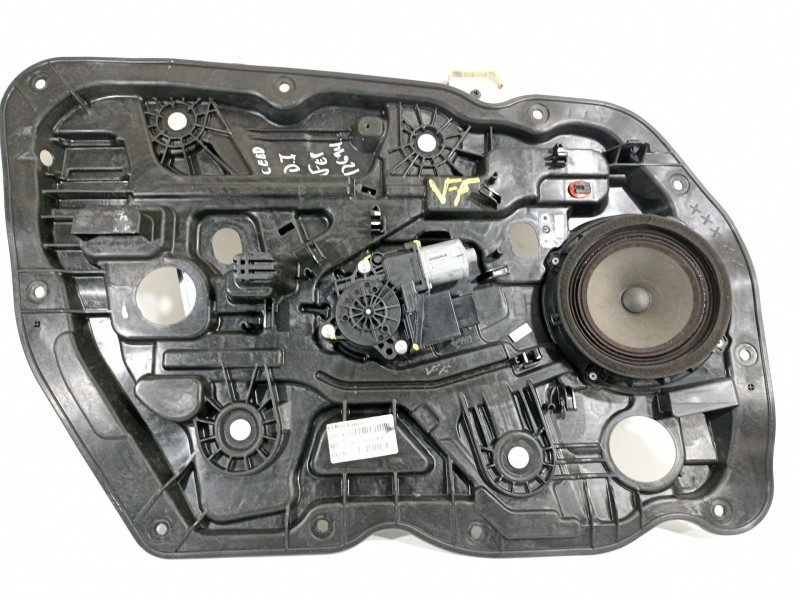 Recambio de elevalunas delantero izquierdo para kia cee´d spirit referencia OEM IAM 82470A2100  