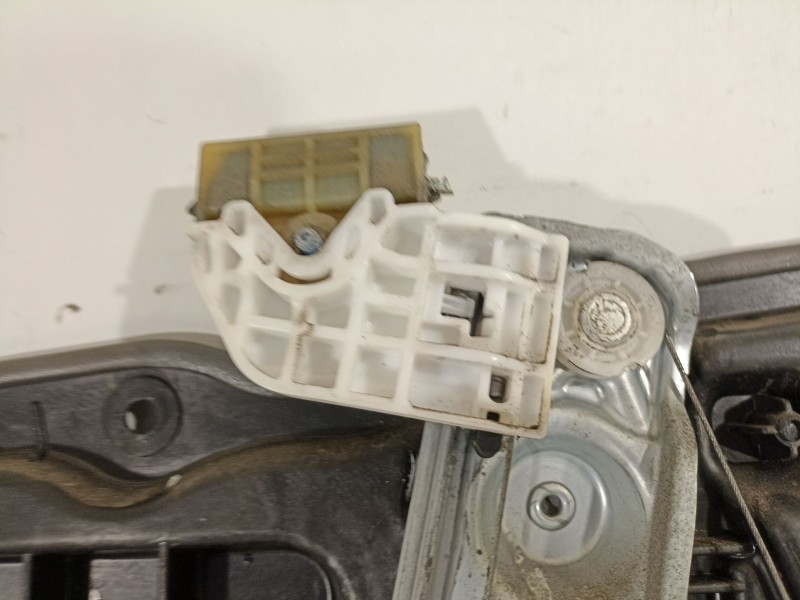 Recambio de elevalunas delantero izquierdo para kia cee´d spirit referencia OEM IAM 82470A2100  