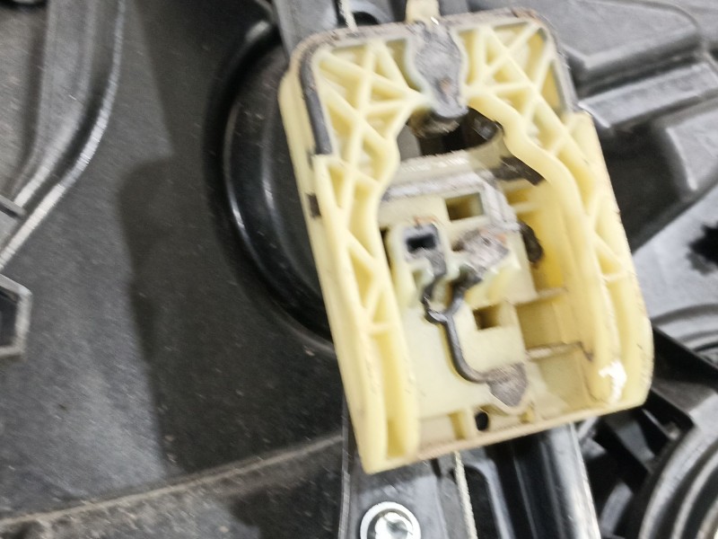 Recambio de elevalunas delantero derecho para volvo v60 kombi 2.4 diesel cat referencia OEM IAM 30784311  