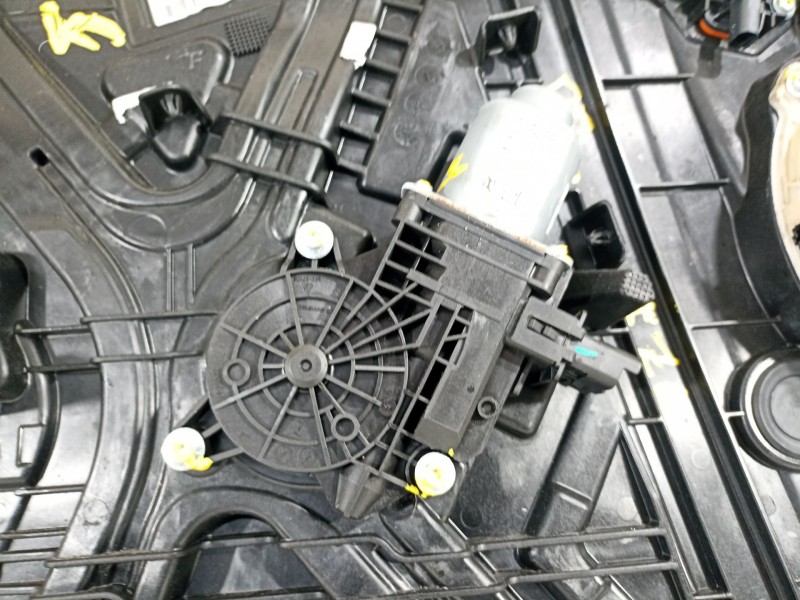 Recambio de elevalunas trasero izquierdo para hyundai i30 (pd) essence referencia OEM IAM 9360000100  