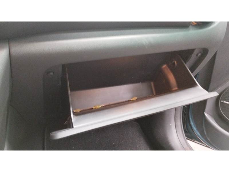 Recambio de guantera para hyundai kona tecno 2wd referencia OEM IAM 84510J9XXX  84540J9000