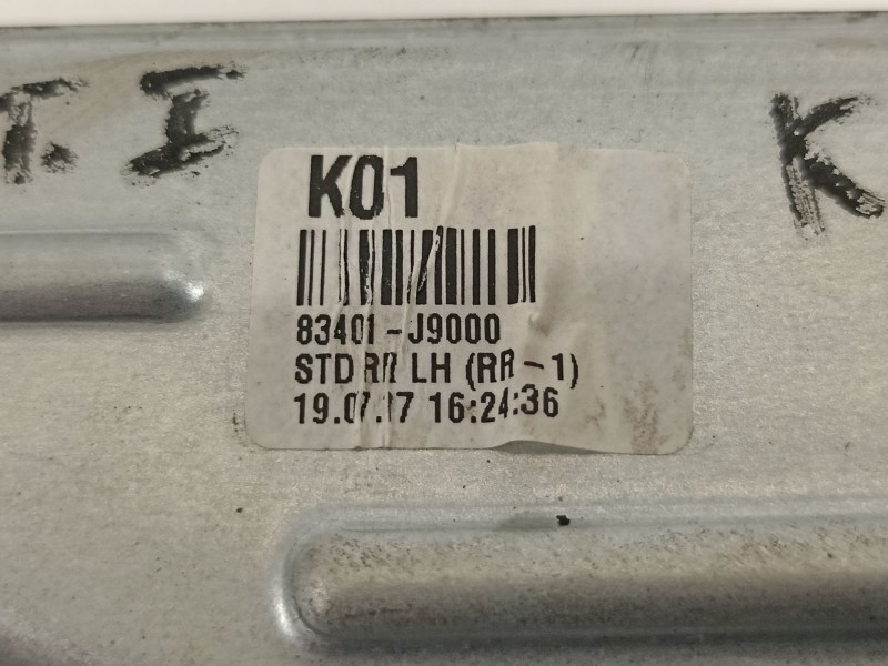 Recambio de elevalunas trasero izquierdo para hyundai kona tecno 2wd referencia OEM IAM 83401j9000  82460j9000