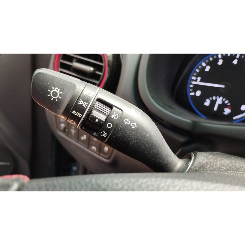 Recambio de mando luces para hyundai kona tecno 2wd referencia OEM IAM 93403J9960  