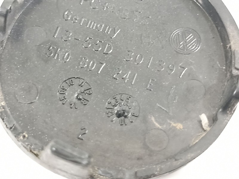 Recambio de tapa paragolpes para volkswagen golf vi (5k1) 1.6 tdi referencia OEM IAM 5K0807241E  