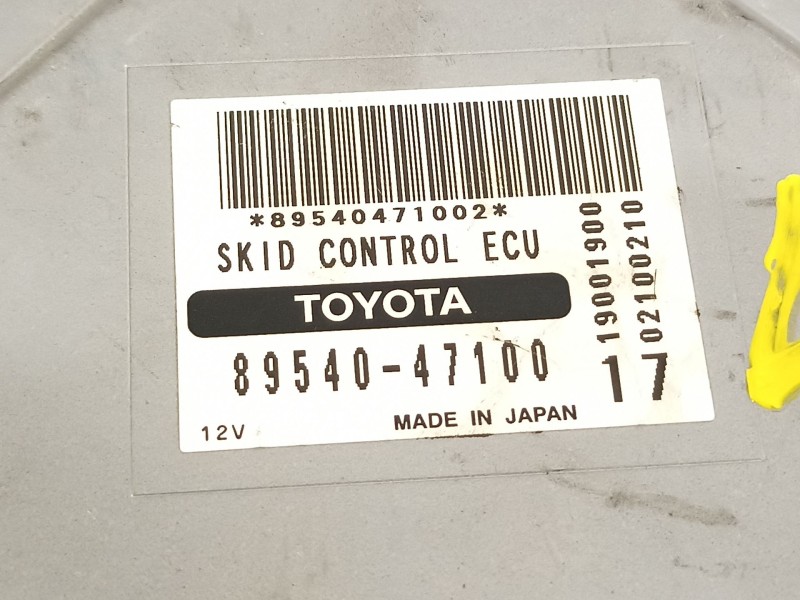 Recambio de centralita motor uce para toyota prius (nhw20) basis referencia OEM IAM 8954047100  