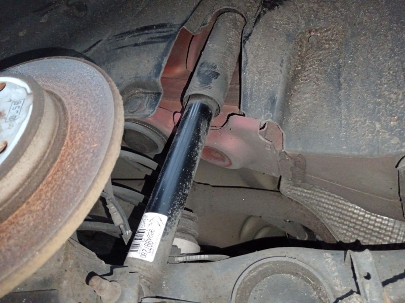 Recambio de amortiguador trasero derecho para citroën c3 elle referencia OEM IAM   