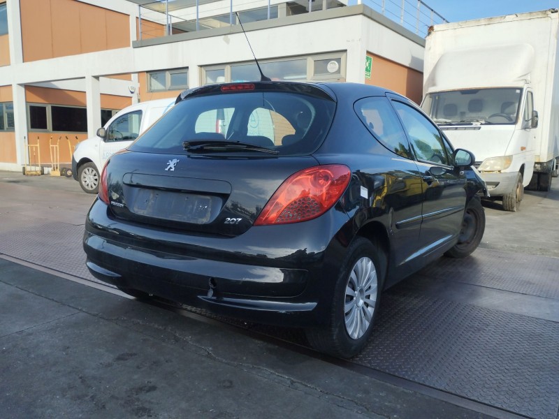 peugeot 207 del año 2006