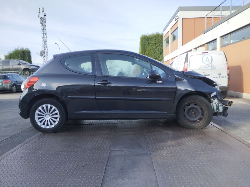 peugeot 207 del año 2006