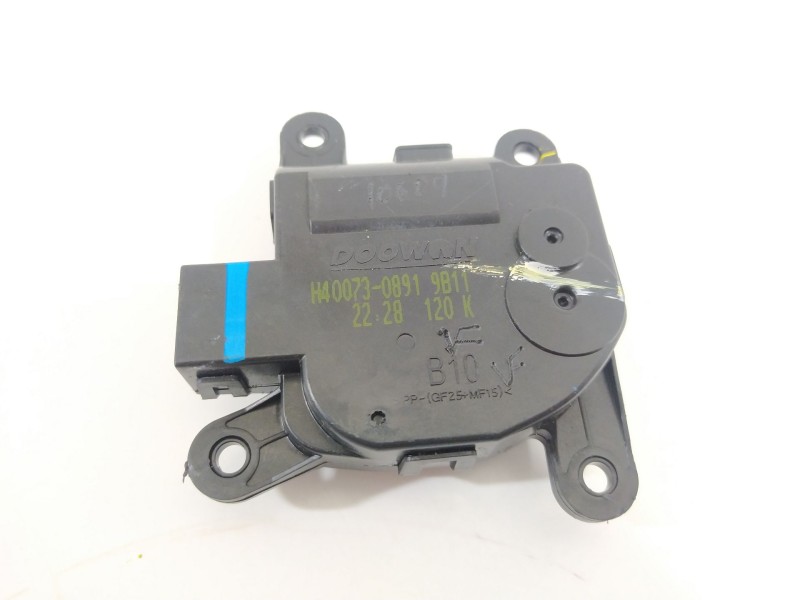 Recambio de motor apertura trampillas climatizador para hyundai kona tecno 2wd referencia OEM IAM H400730891  