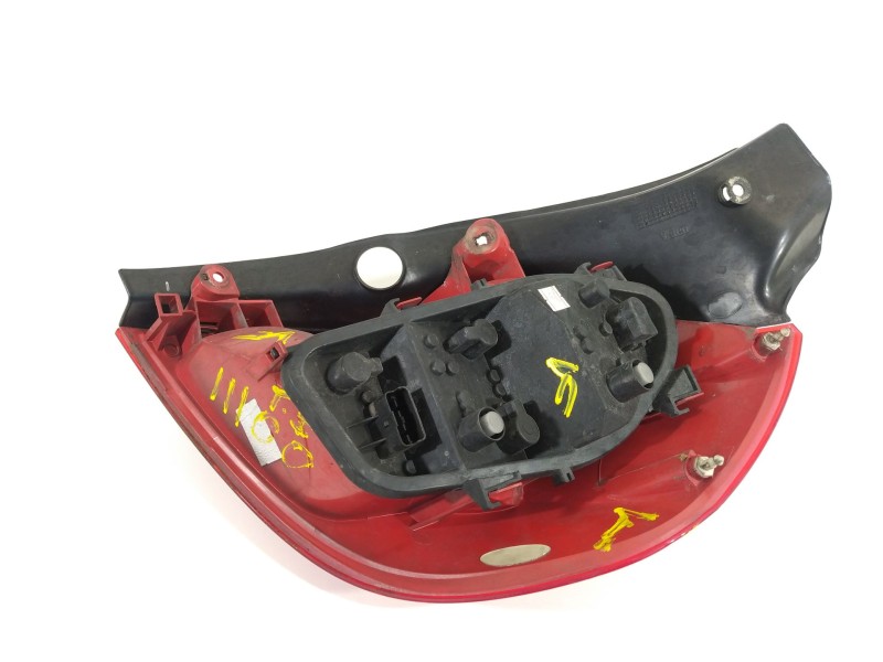 Recambio de piloto trasero izquierdo para renault clio iii 20 aniversario referencia OEM IAM 265552505R  