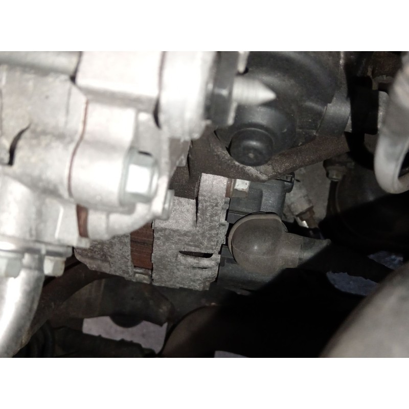 Recambio de alternador para kia carnival / grand carnival iii (vq) 2.2 crdi referencia OEM IAM   