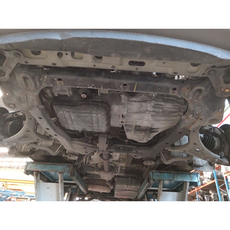 Recambio de puente delantero para kia carnival / grand carnival iii (vq) 2.2 crdi referencia OEM IAM   