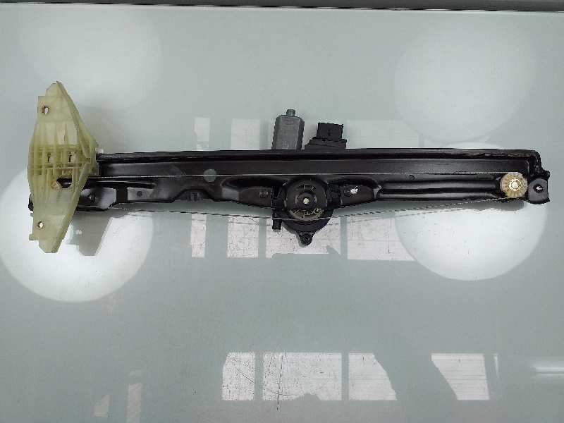 Recambio de elevalunas delantero izquierdo para peugeot expert combi standard referencia OEM IAM 9809327980 0130824011 980838858