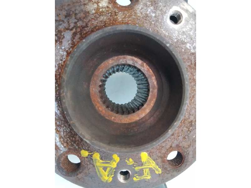 Recambio de mangueta delantera izquierda para renault kangoo expression referencia OEM IAM 8200755585  