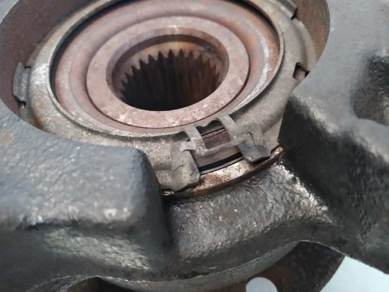Recambio de mangueta delantera izquierda para renault kangoo expression referencia OEM IAM 8200755585  