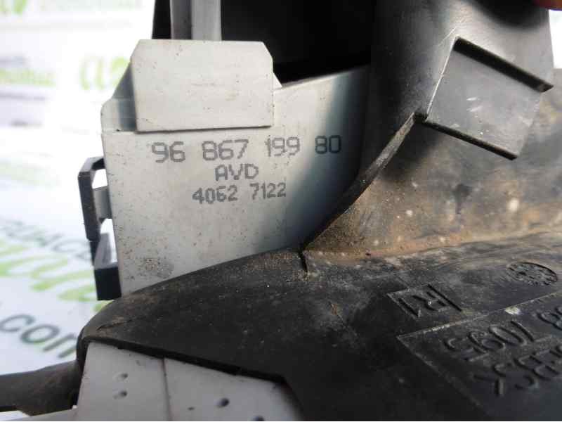 Recambio de cerradura puerta delantera derecha para citroën c4 berlina sx referencia OEM IAM 9686719980  