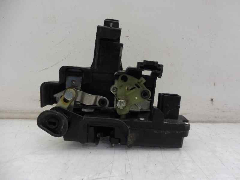 Recambio de cerradura puerta trasera derecha para chevrolet captiva 2.0 vcdi lt referencia OEM IAM AQ46818  