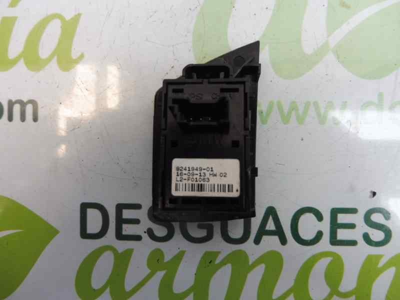 Recambio de mando elevalunas trasero derecho para bmw serie 5 touring (f11) m550d xdrive referencia OEM IAM 924194901  