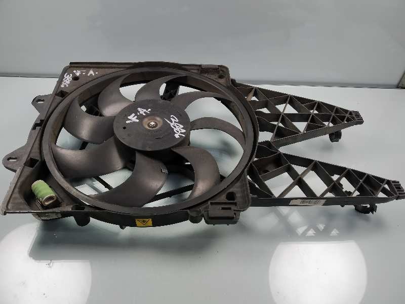 Recambio de electroventilador para fiat doblo active referencia OEM IAM 8D9200000 519673510 