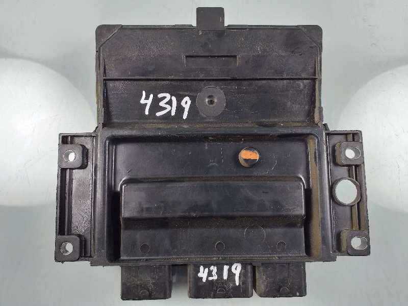 Recambio de centralita motor uce para renault kangoo furgón confort referencia OEM IAM 8200909666 8200911560 