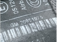 Recambio de cinturon seguridad delantero izquierdo para opel insignia berlina excellence referencia OEM IAM 84025368 20951974 20 2