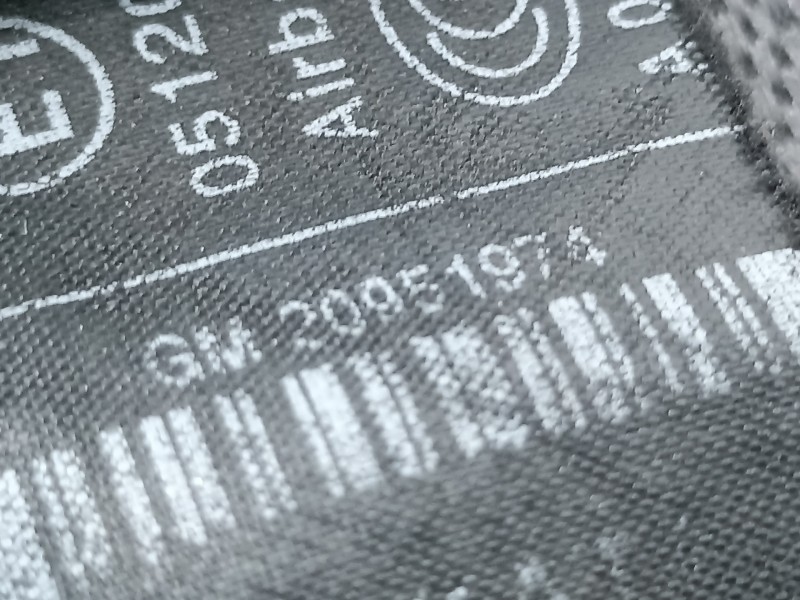 Recambio de cinturon seguridad delantero izquierdo para opel insignia berlina excellence referencia OEM IAM 84025368 20951974 20