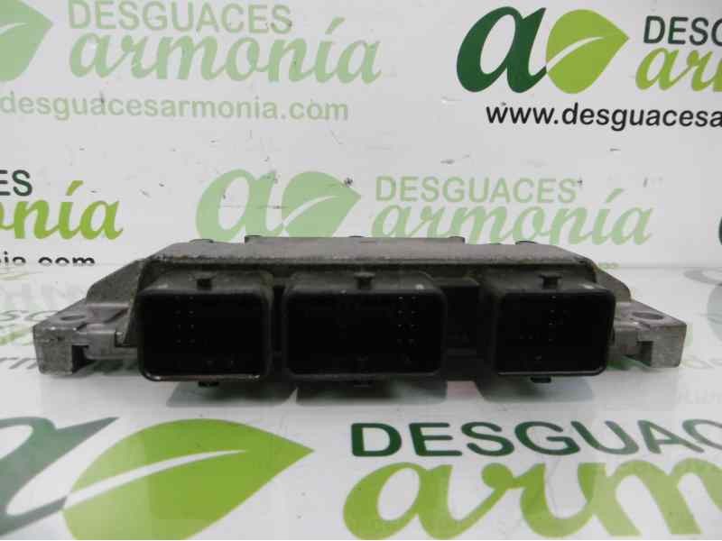 Recambio de centralita motor uce para renault clio iii style referencia OEM IAM 8200522357  