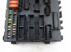 Recambio de caja reles / fusibles para opel vectra c berlina elegance referencia OEM IAM 13205776  519164008 2