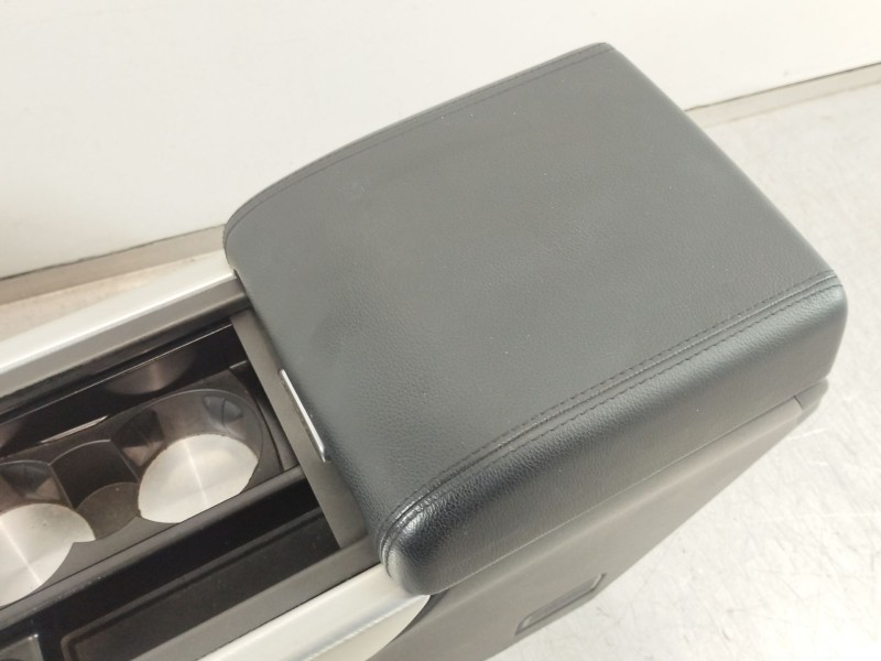 Recambio de consola central para land rover range rover evoque (l538) 2.0 d 4x4 referencia OEM IAM BJ32044C72  