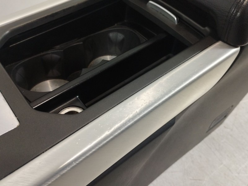 Recambio de consola central para land rover range rover evoque (l538) 2.0 d 4x4 referencia OEM IAM BJ32044C72  