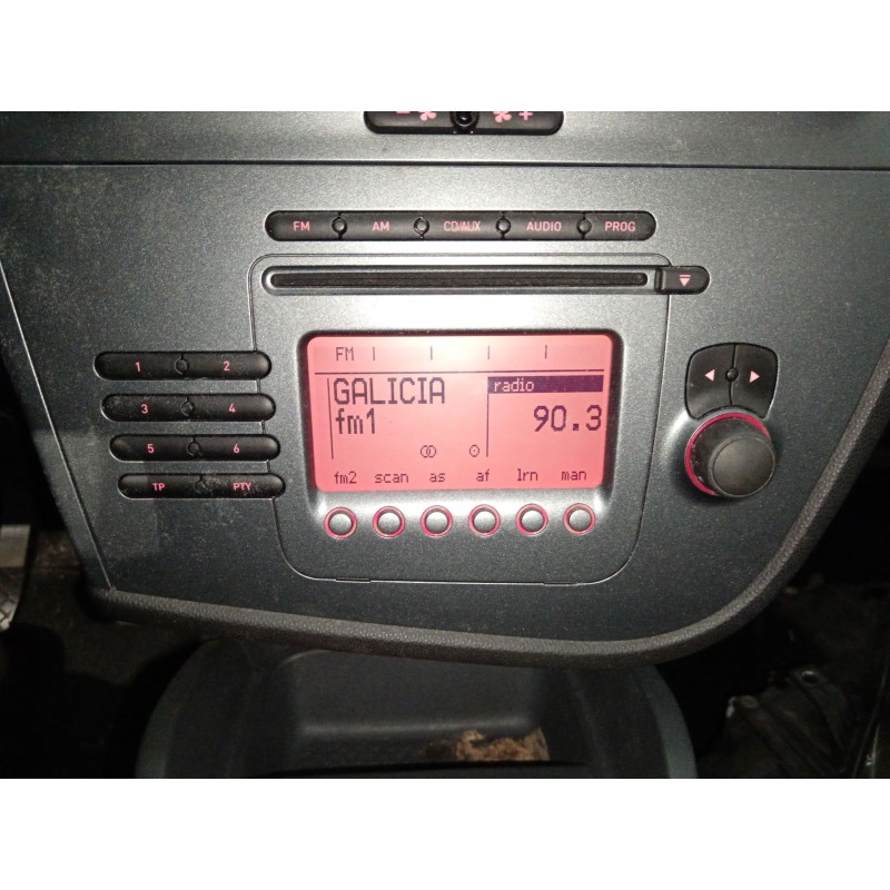 Recambio de sistema audio / radio cd para seat leon (1p1) 1.9 tdi referencia OEM IAM   