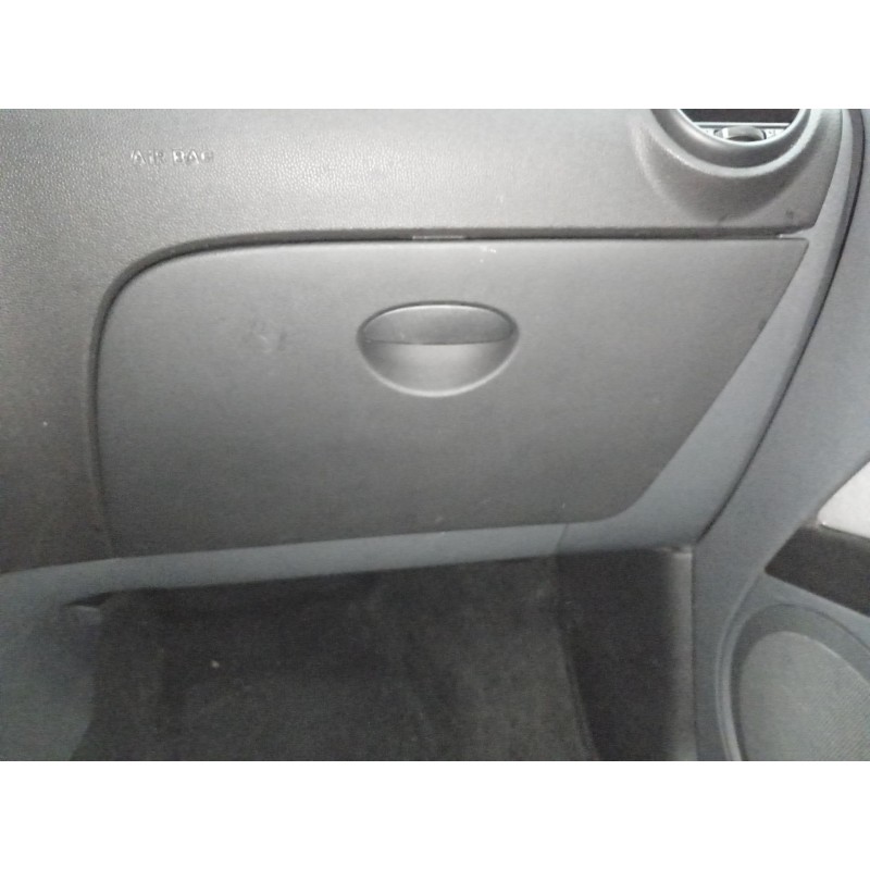 Recambio de guantera para seat leon (1p1) 1.9 tdi referencia OEM IAM   